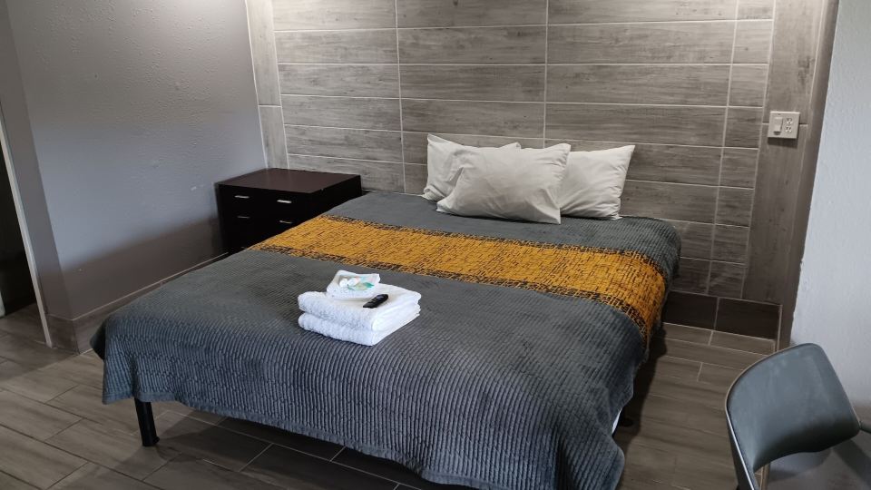 Budget Inn East