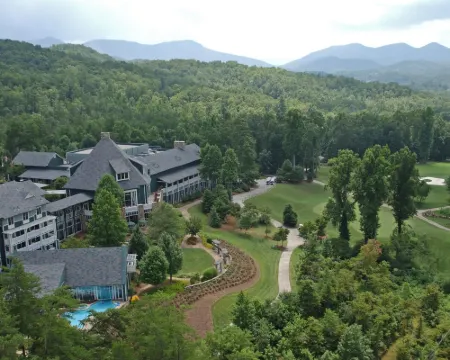 Brasstown Valley Resort & Spa Hotels in Towns County