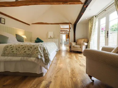 Oast Cottage Hotels in Tonbridge and Malling District