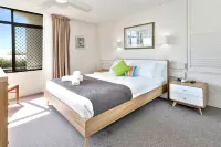 Warroo Apartments - Homestays