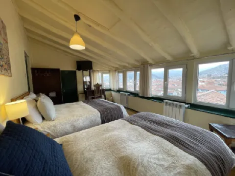 Hostal Corihuasi Hotel di 