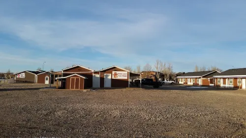 Bear's Den Lodge Hotels in Shaunavon