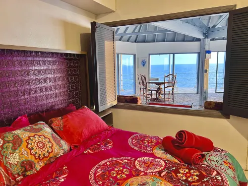 Baja Off the Grid, Luxury Nature Glamping Retreat - Bed and Breakfasts
