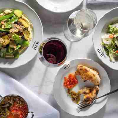 Seanergy Hotel Dining/Meeting Rooms