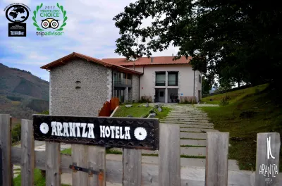 Arantza Hotela- Adults Only Các khách sạn ở Igantzi