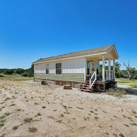 6 Mi to Topsey Exotic Ranch Retreat on 12 Acres!