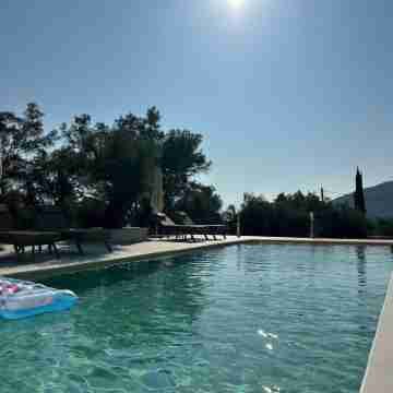 Elpida Luxury Apartments Suites Fitness & Recreational Facilities