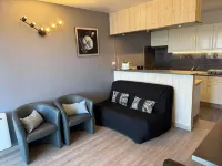 Furnished in Saint-Vaast-la-Hougue facing the sea and the island of Tatihou