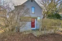 5 Mi to Mashpee Commons Coastal Mashpee Condo