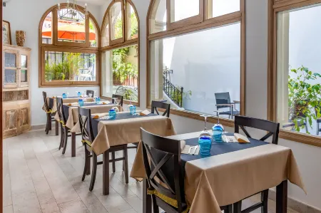 Sa Voga Hotel & Spa Отели рядом с достопримечательностью «Plaça universitat»