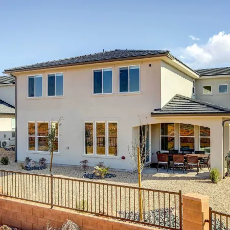 Washington Home w/ Mtn Views, Near Hiking!