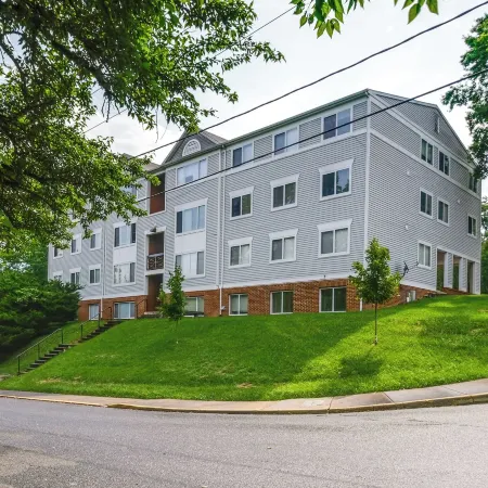 Walk to W&l: Lexington Condo Near Shops & Dining
