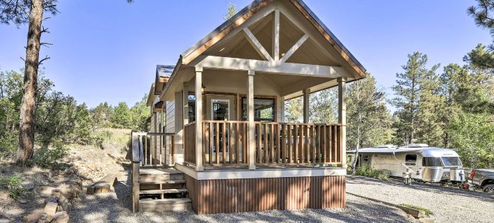 Roomy Pagosa Springs Tiny Cabin 1 Mi to Downtown Hotéis em Archuleta County