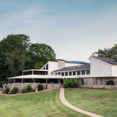 Lake Lure Condo: Indoor Pool & Golf Course Views!