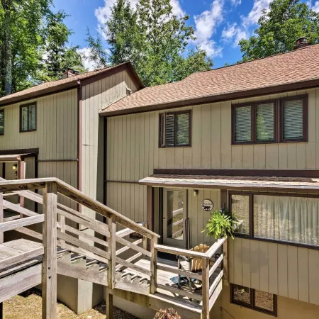 Steps to Sugar Mountain! Condo w/ Furnished Deck