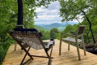 8 Acres and Hiking Trails Little Switzerland Escape - 3-Sterne