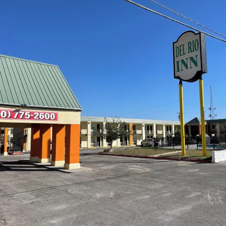 Del Rio Inn