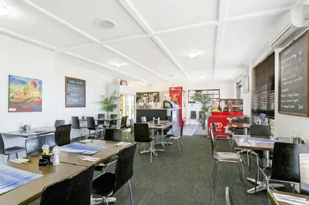 Ocean Crest Motel Отели рядом с достопримечательностью «Horseshoe Bay»