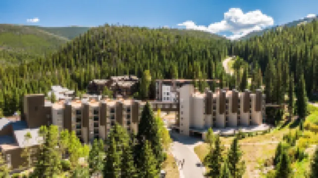 Iron Horse C5083 開間臥室公寓由RedAwning提供