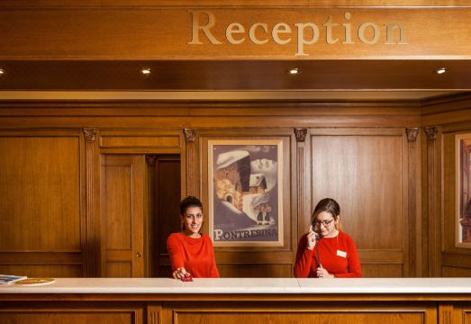 호텔 슐로스 폰트레시나 패밀리 & 스파