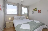 Bungalow Royal Infirmary Hospital Airport Free Moet and Parking B