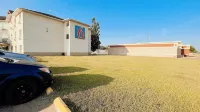 Motel 6 Regina, SK - parkir