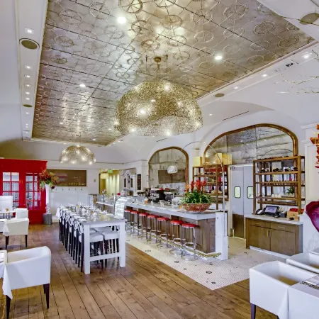 The H Hotel
