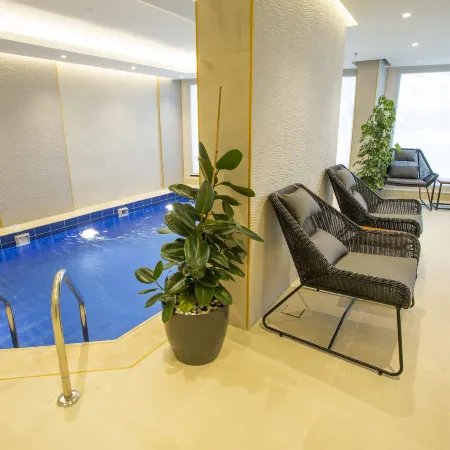 Velar Inn Hotel