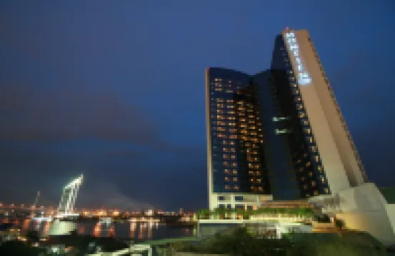 Montien Riverside Hotel Bangkok ラート・ブーラナ埠頭周辺のホテル