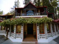 더 하이브 나이니탈