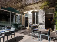 Logis Hôtel de la Tour Hotels in Libourne