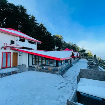 Regenta Place Dalhousie Just 500 Meters Walkable from Mall Road