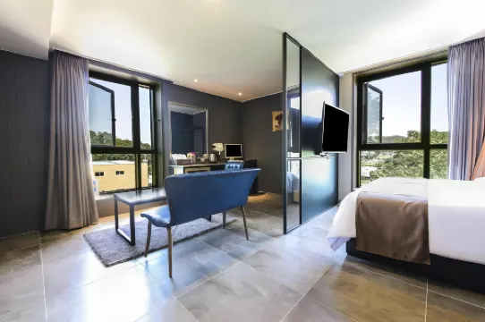 โรงแรมด็อกกิ้ง โรงแรมในคิมโพ