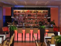 โรงแรมอันแดร์โอเพอร์ - ที่มีบาร์