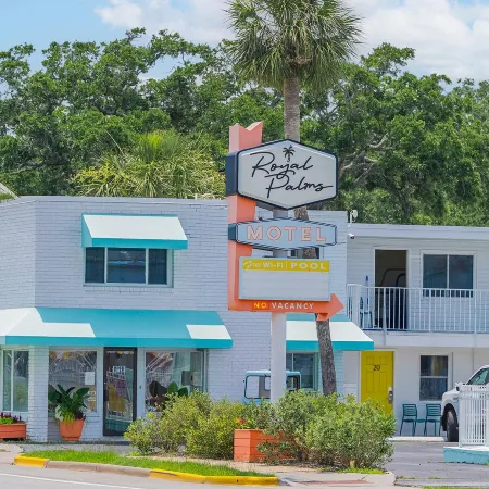 Royal Palms Motel