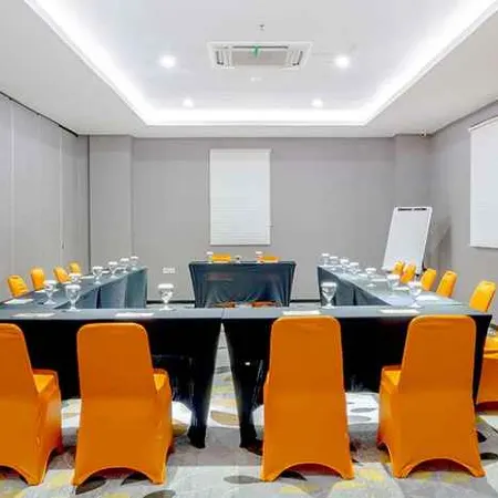 J Hotel - Bandara Soekarno Hatta