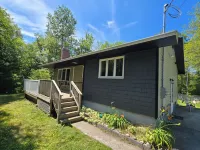 Roseway River Cottages Hotels in Shelburne