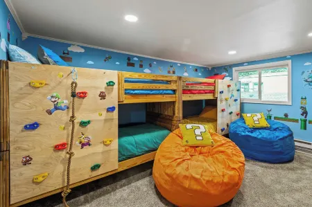 Slopeside Escape by Avantstay Walk to Ski Lifts Arcade Games + Shuffleboard