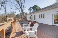 'The Hamilton Heber Springs' Home w/ Hot Tub! - 3-Star