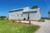 Cozy Greenwich Vacation Rental w/ Fire Pit - С парковкой