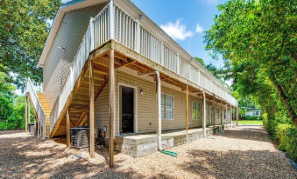 Universities, Parks & More: Getaway in Tallahassee