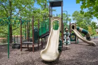 Charming Log Cabin with Hot Tub and Scenic Views - Cozy Romantic Retreat