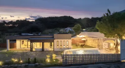 Gyeongju Poolvilla Gyeongjuegamyeon Отели рядом с достопримечательностью «Gyeongju National Park»
