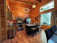 Firefly 3BR/3BA cabin with amazing views! Hotels in Wolfe County
