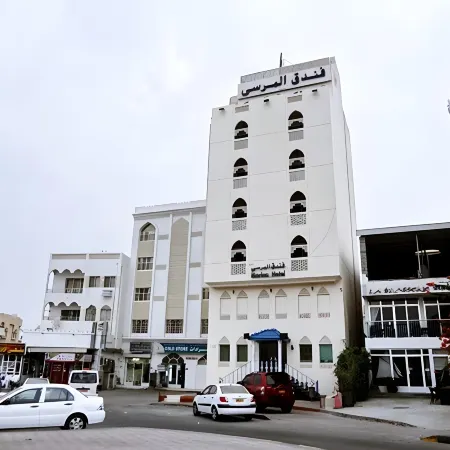 Marina Hotel Отели рядом с достопримечательностью «Qantab Beach»