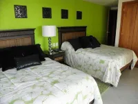 Stunning Oceanfront Luxury Condo Hotels in Las Glorias