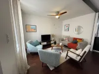 Charming town house just a stone's throw from the sea!