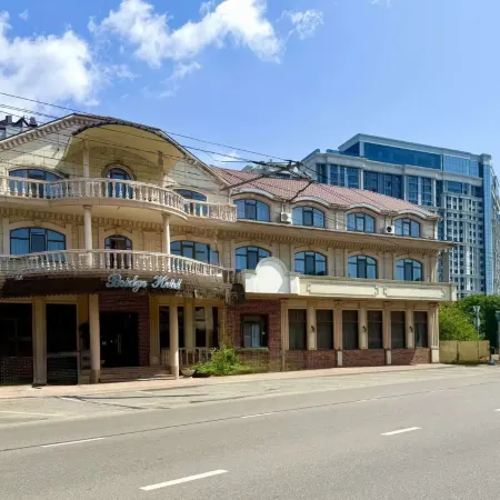 Bridge Hotel (Бридж Отель) от Травел Хотелс Антураж
