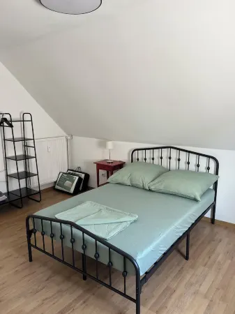 Möbliertes Apartment mit Offener Wohnküche, Schafzimmer und Bad in Hamm Mark Отели в г. Хамм