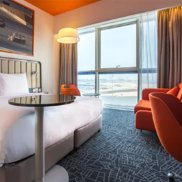 Park Inn by Radisson Dubai Motor City Отели рядом с достопримечательностью «Комплекс Дубай-Студио-Сити»